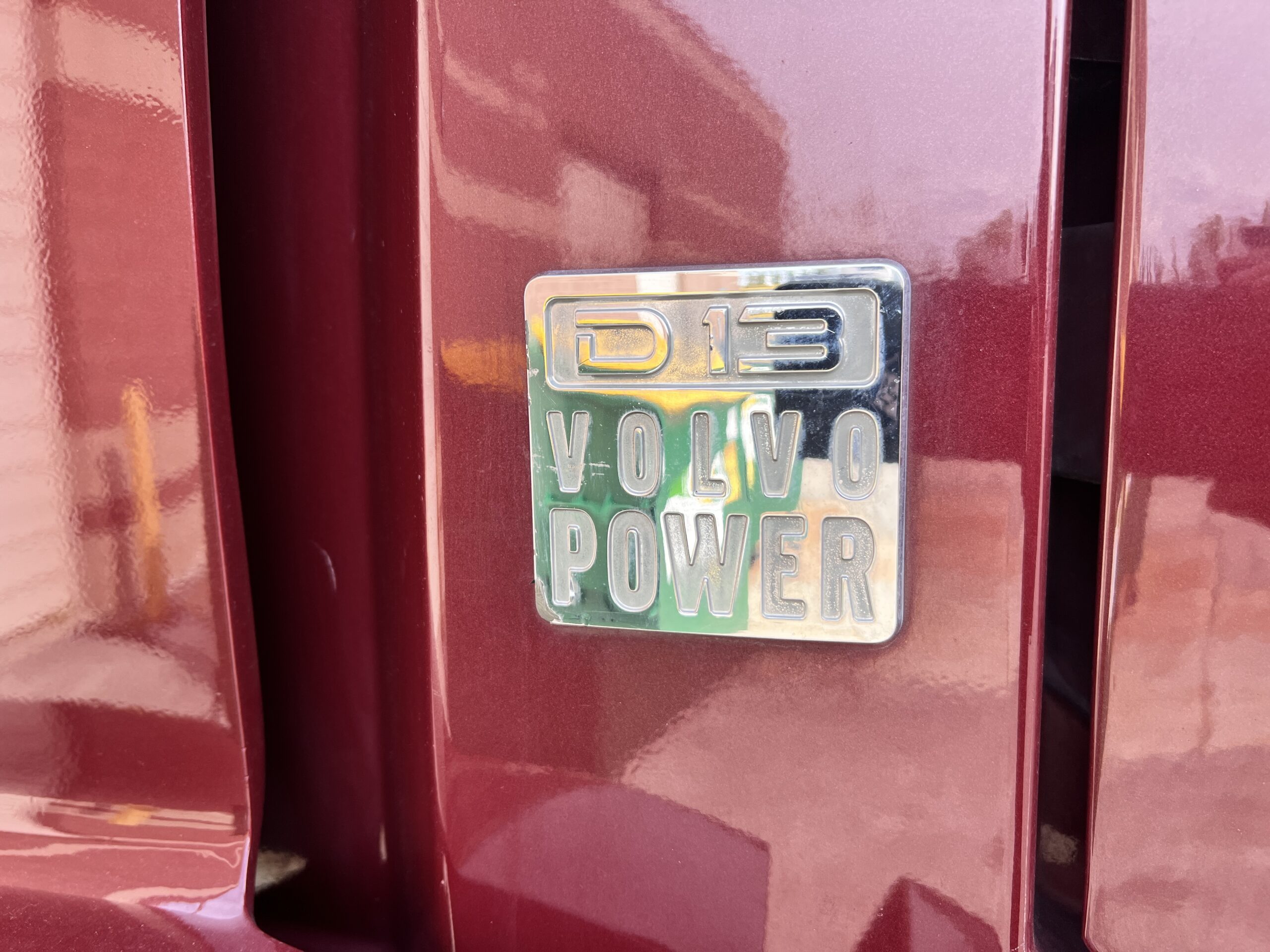 2015 Volvo D13 XE Package - Image 4