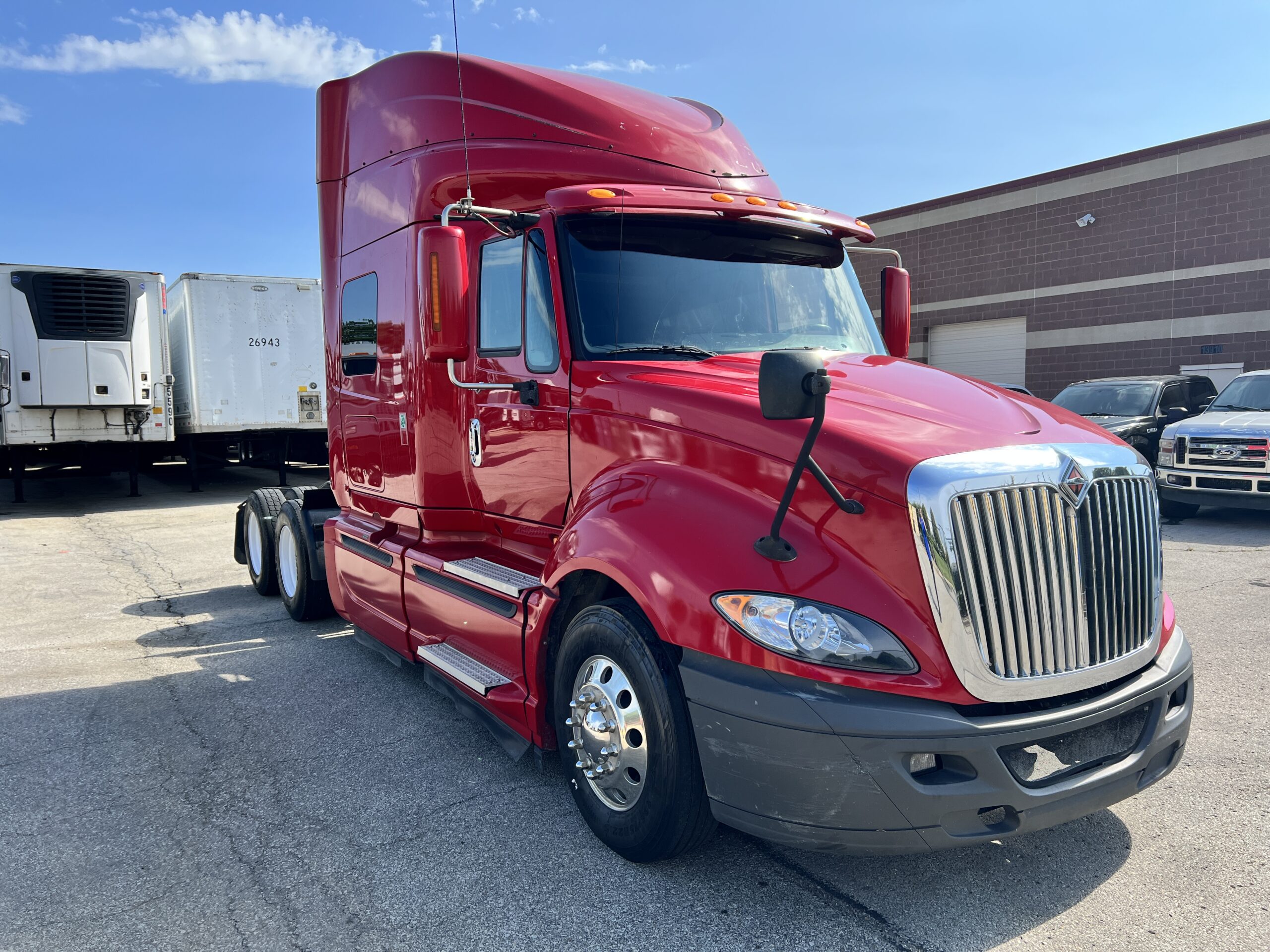 2014 International LF687 ProStar+ Sleeper - Image 26